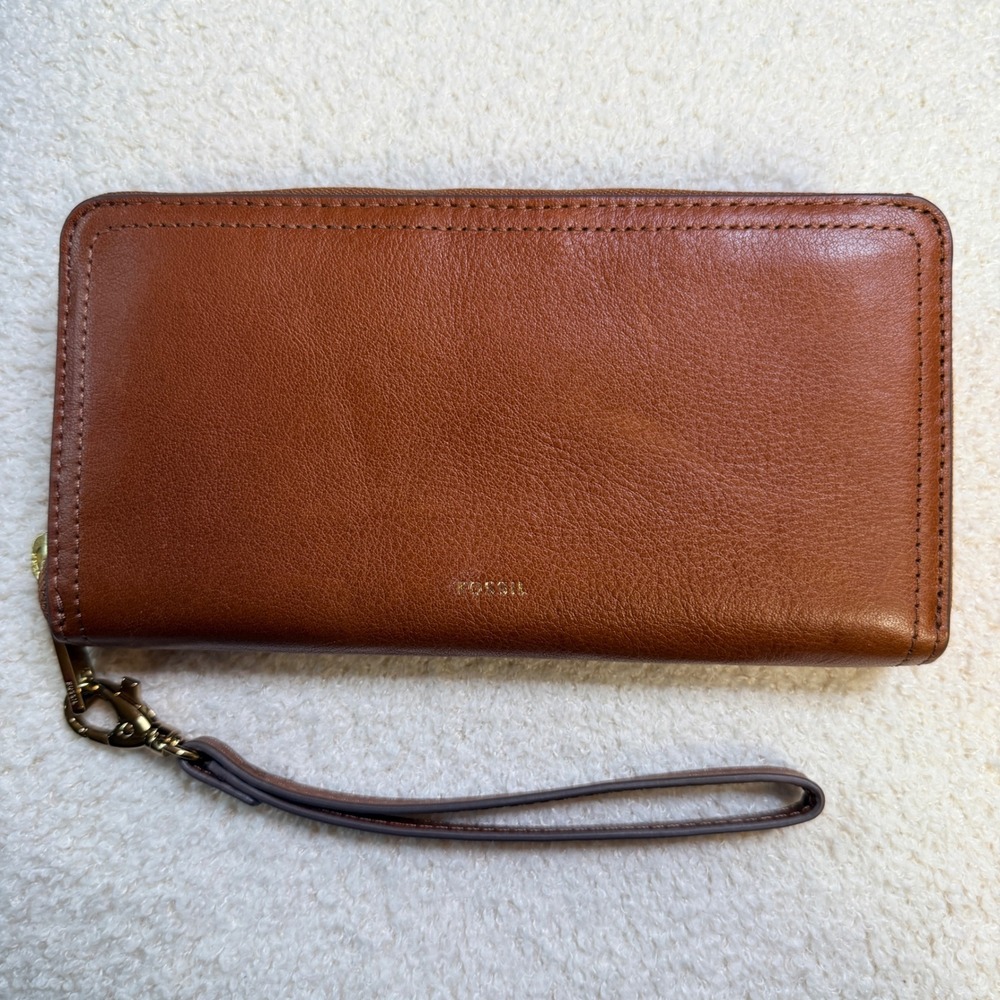 Fossil Logan Zip Around Clutch Brown Leather Wristlet Wallet SL7831200